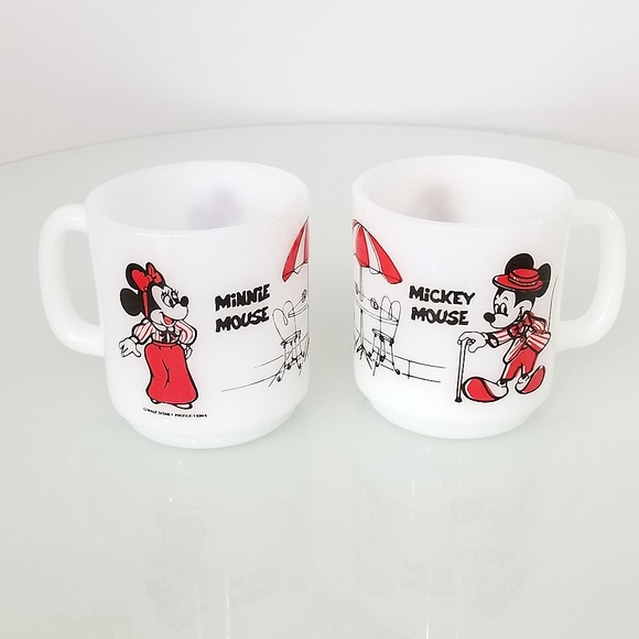 Vintage Mickey & Minnie Glasbake mugs - Picture 1 of 8